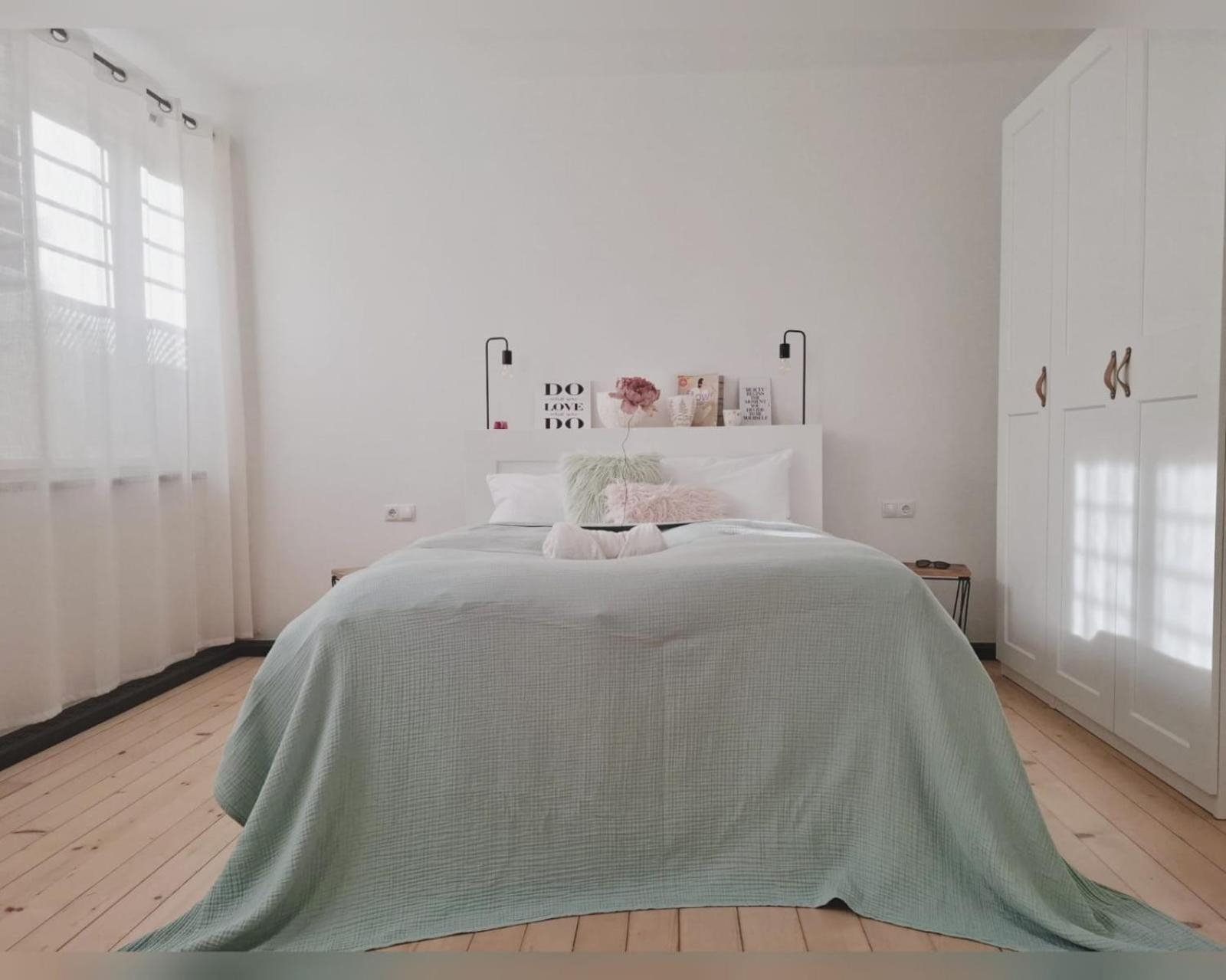 Apartment Wildflower In Privatvilla Im Herzen Merans Exterior photo